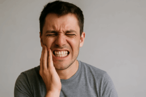 Lee más sobre el artículo Bruxismo: qué es, por qué ocurre y cómo tratarlo