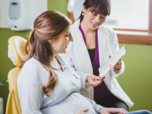 Lee más sobre el artículo Odontología y embarazo: cuidados especiales para futuras mamás